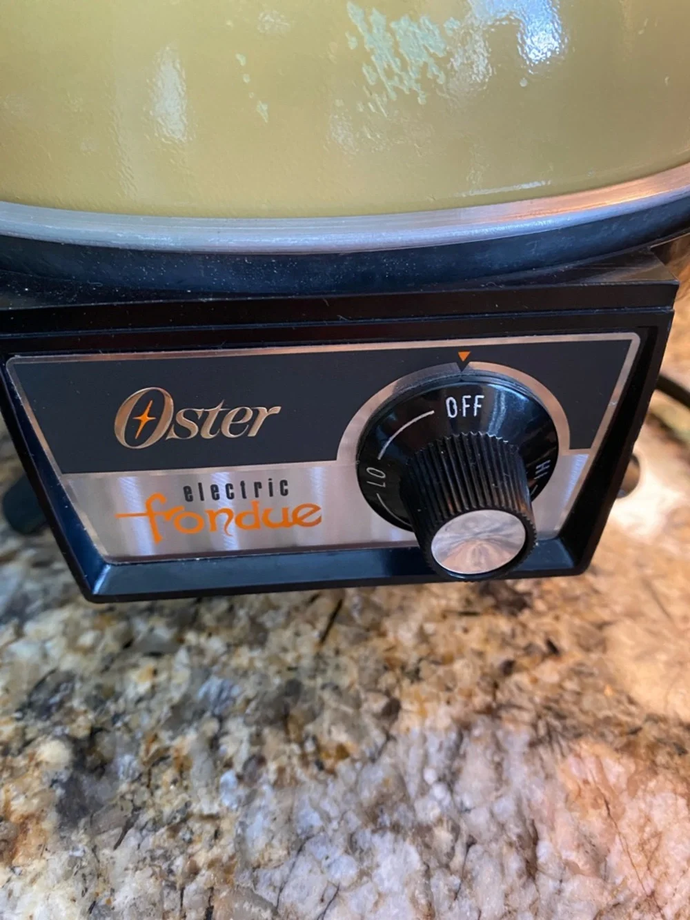 Vintage 70’s iconic Oster Yellow Electric Fondue Pot in great working condition!